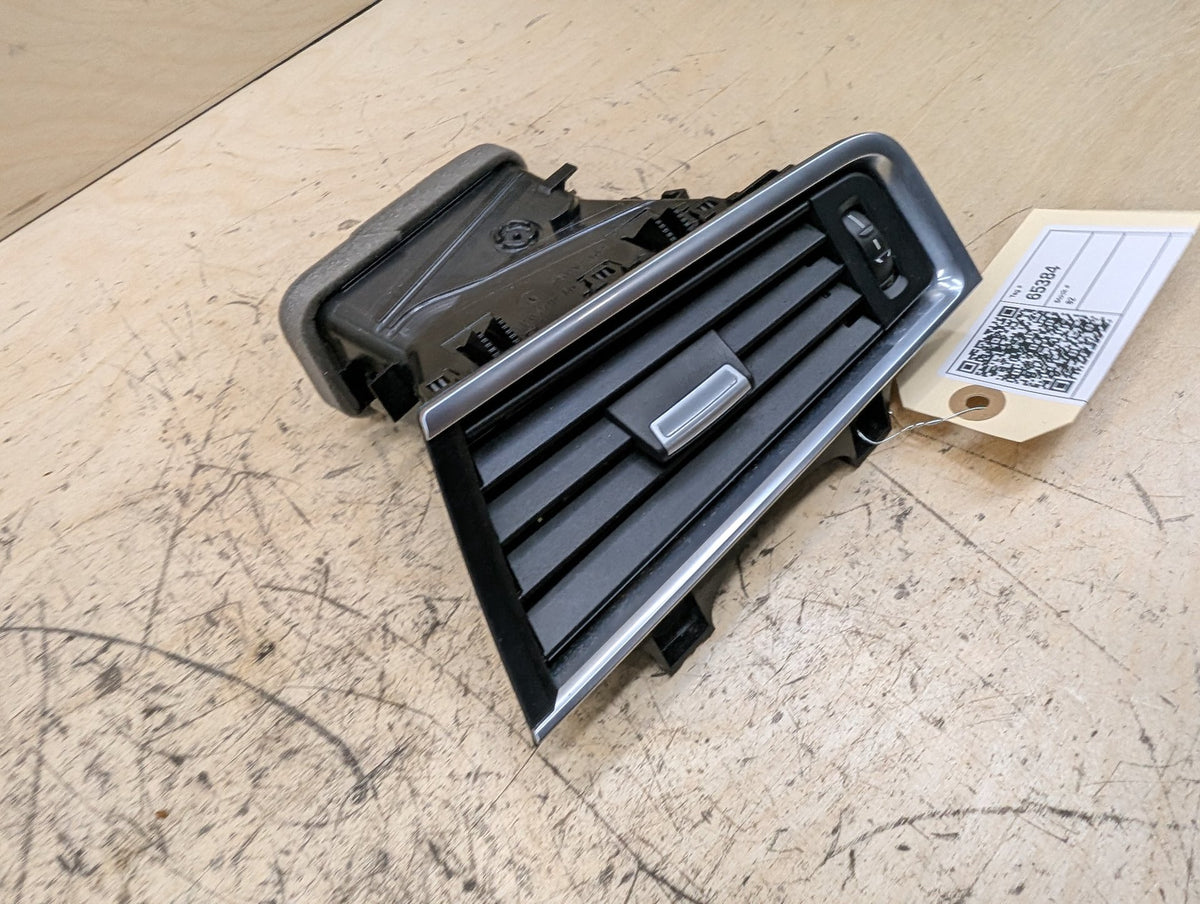 2010-2017 BMW 535i GT xDrive F07 Dashboard Dash Board Right Passenger Air Vent 9142583 OEM
