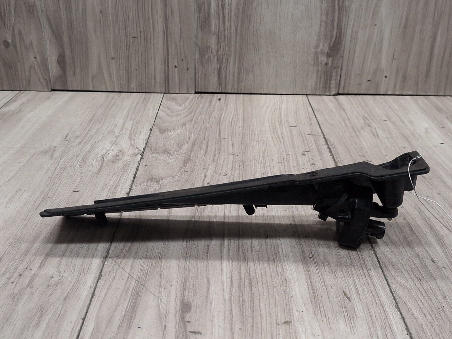 2019 - 2026 BMW X5 G05 Right Passenger Side Skirt Rocker Panel Carpet Light Module 7946664 N63B44M3