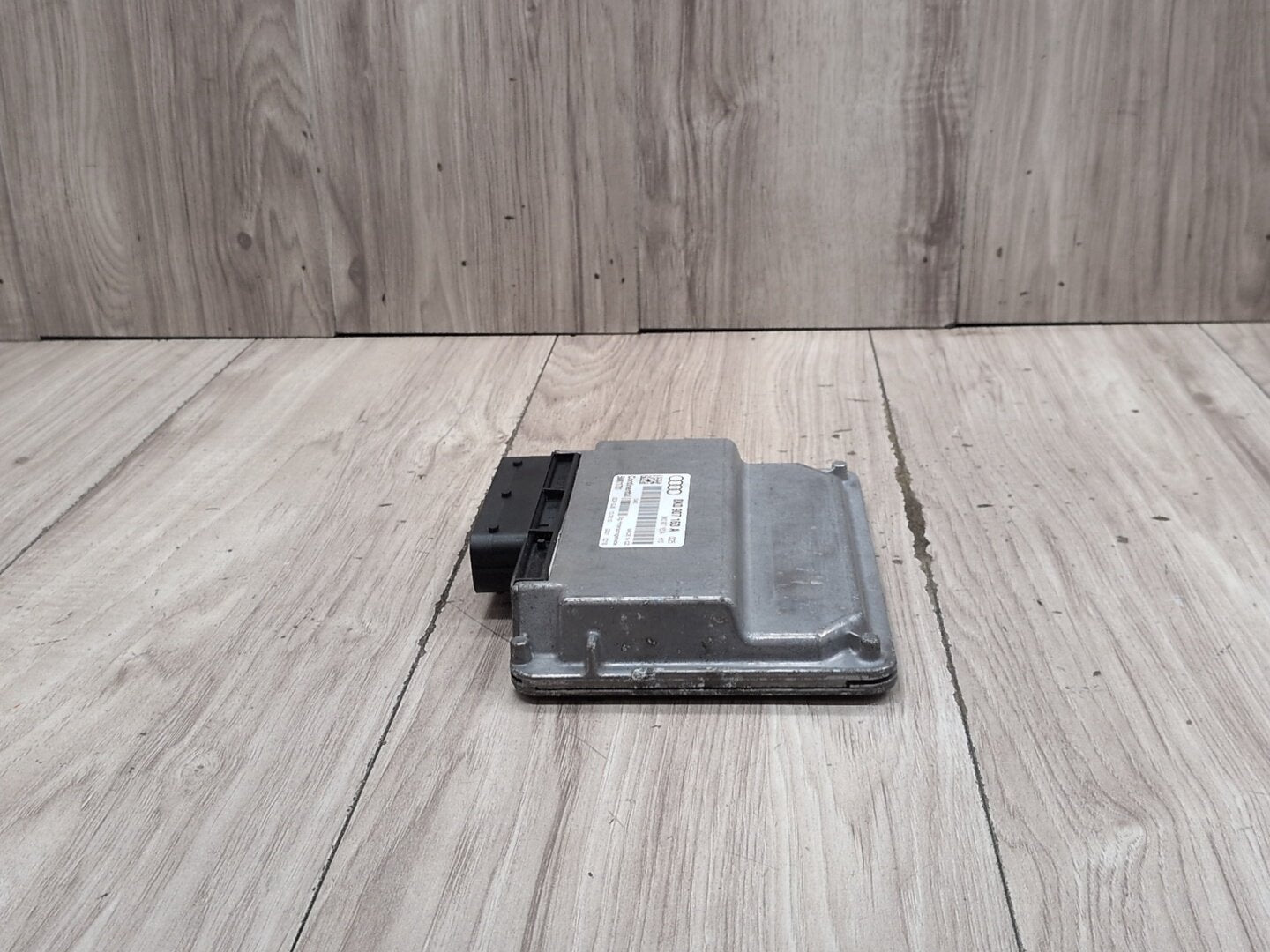 2010-2016 Audi S4 B8 Rear Differential Control Module 8K0907163A OEM