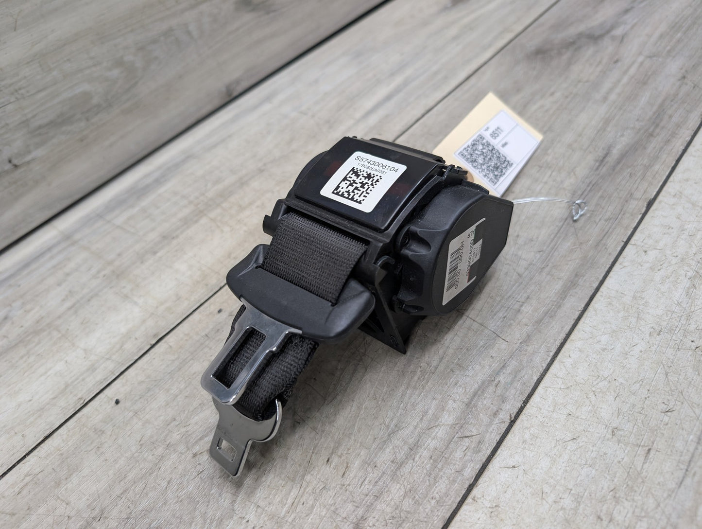 OEM BMW F90 M5 G30 530 540 Rear Center Middle Upper Seatbelt Seat Belt Retractor
