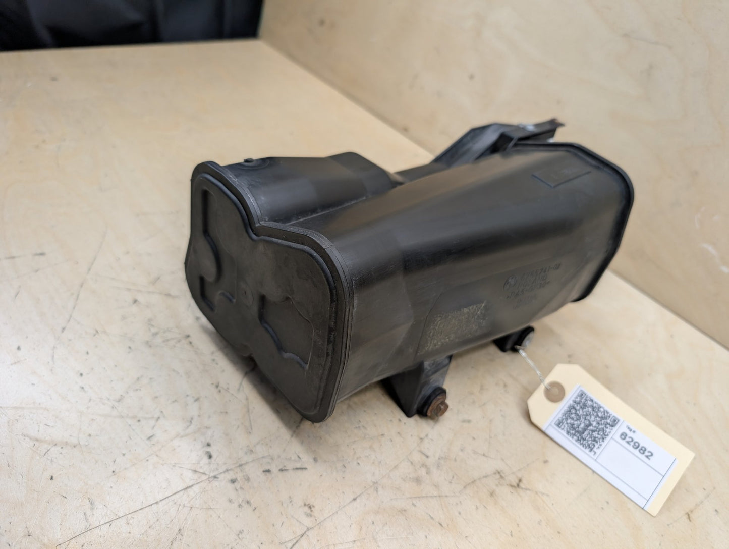 OEM BMW E89 E90 E92 E93 Charcoal Filter Fuel Tank Vapor Evaporator Cannister