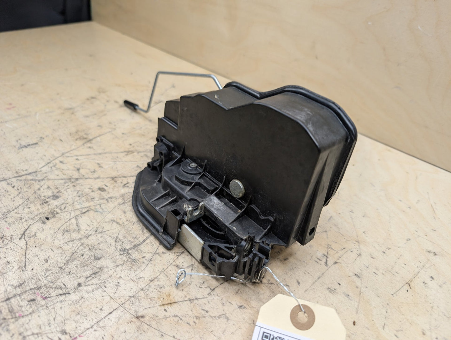 2011-2016 BMW X3 F25 Front Right Passenger Door Latch Lock Actuator 7318416