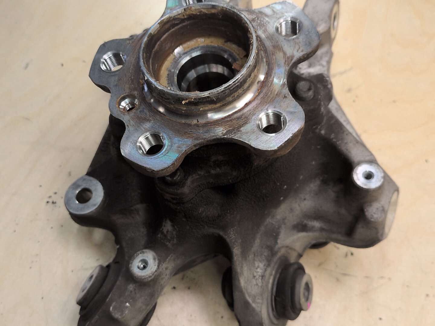 OEM BMW G01 X3 30i 30iX M40iX REAR Left Driver Knuckle Wheel Hub Spindle Bearing