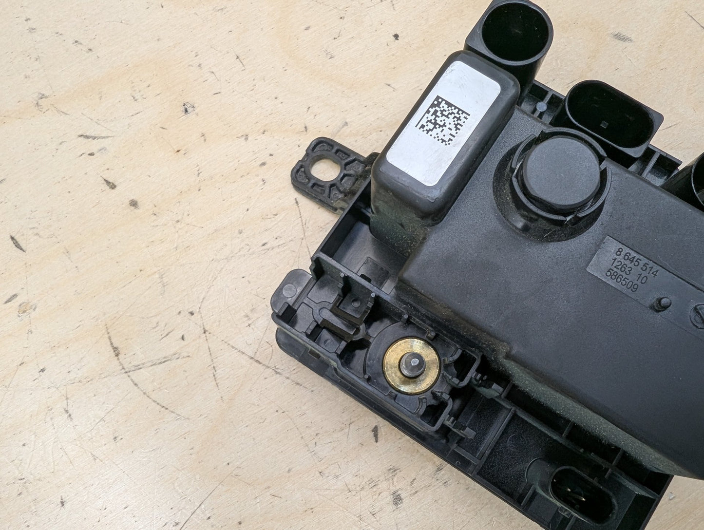 2015-2019 BMW X6 F16 Integrated Power Supply Module 8645514