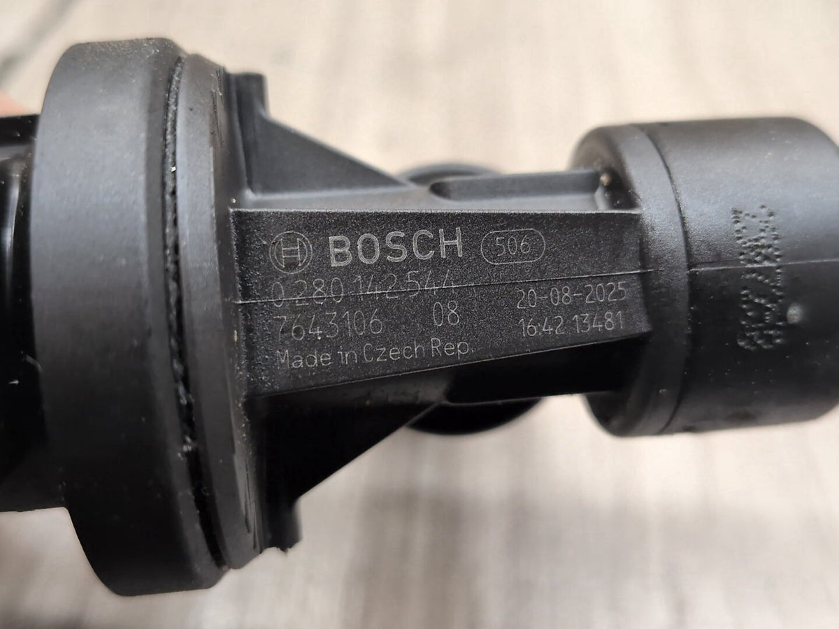 OEM BMW F22 F30 F32 G01 G05 G12 G20 G30 Fuel Tank Vapor Breather Valve B46 B58
