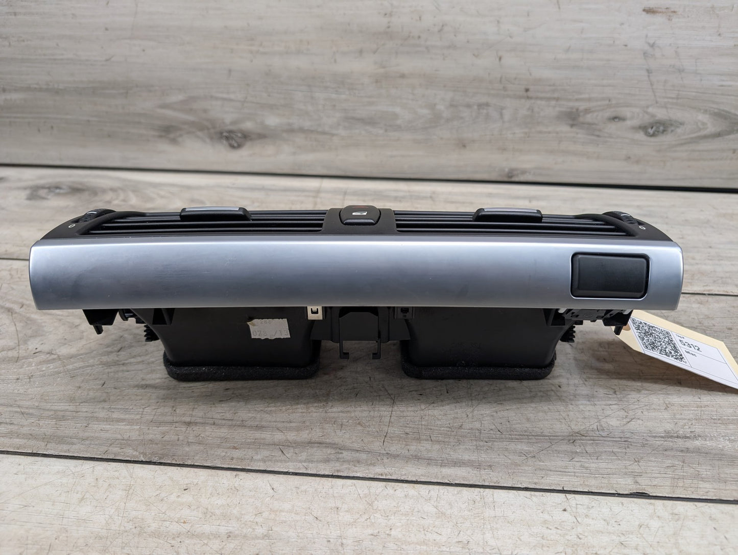 2007-2013 BMW X5 E70 Dashboard Dash Board Middle Center Air Vent 9210705