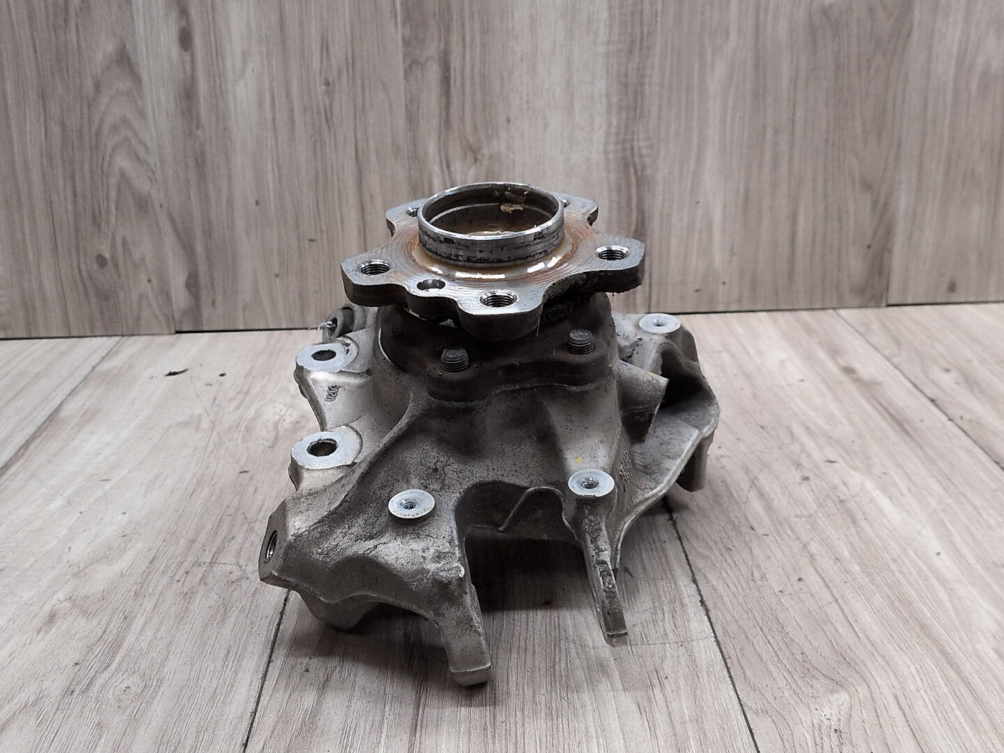 OEM BMW G20 330 M340 REAR Right Passenger Knuckle Wheel Hub Spindle Bearing