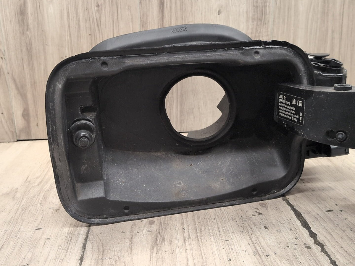 14-20 OEM BMW F32 F36 F82 M4 428 430 435 440 Gas Fuel Tank Filler Assembly