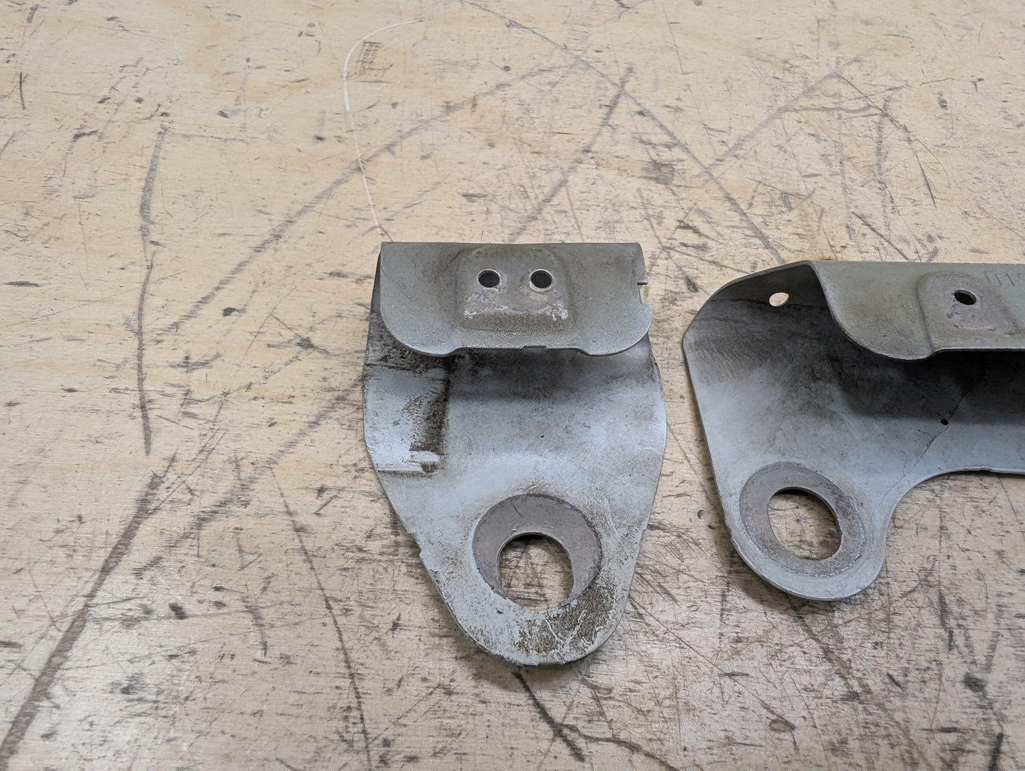 2011-2017 Audi RS5 8T Front Right Passenger Fender Brackets SET 8T0821468A OEM