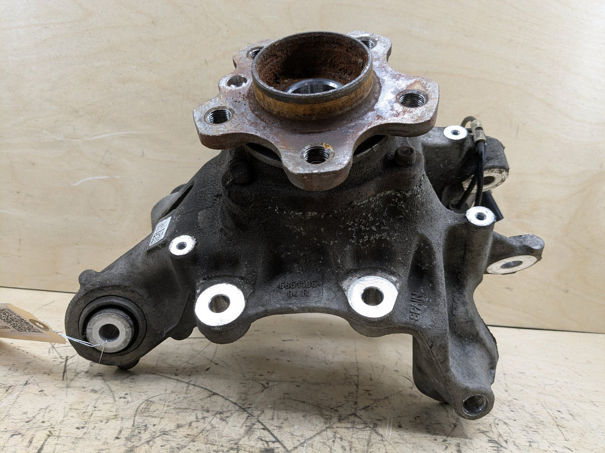 2016-2019 BMW 740i G12 Rear Right Spindle Knuckle w/ Bearing 6861136 OEM