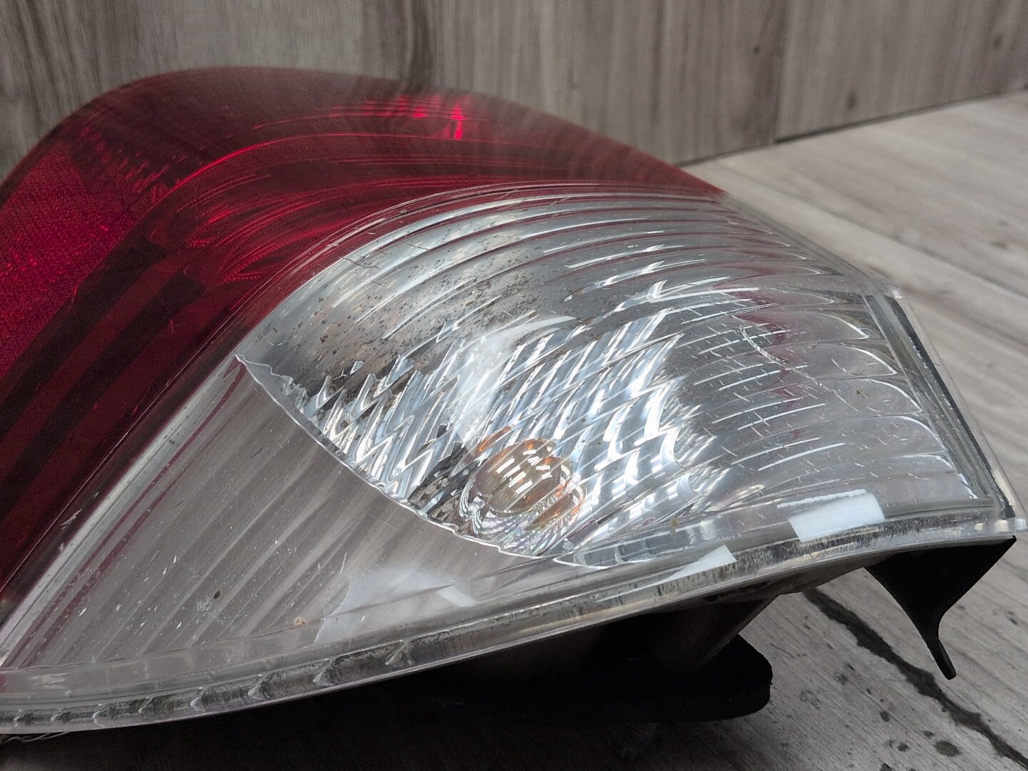 2004-2010 BMW X3 E83 Rear Right Passenger Outer Tail Light 7162212