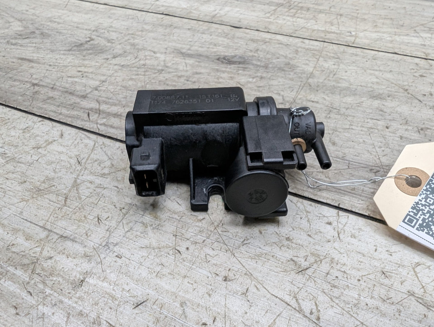 2014 - 2018 BMW X5 F15 Turbo Boost Pressure Solenoid Valve 7626351 N63B44O1