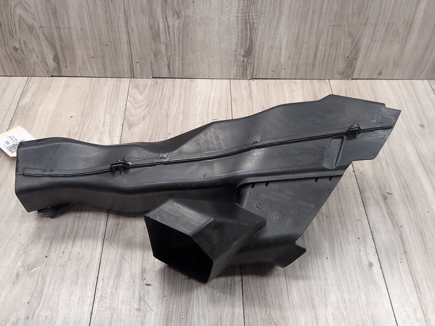 2014 - 2018 BMW X5 F85 Right Passenger Brake Air Duct 8056316 S63B44T2