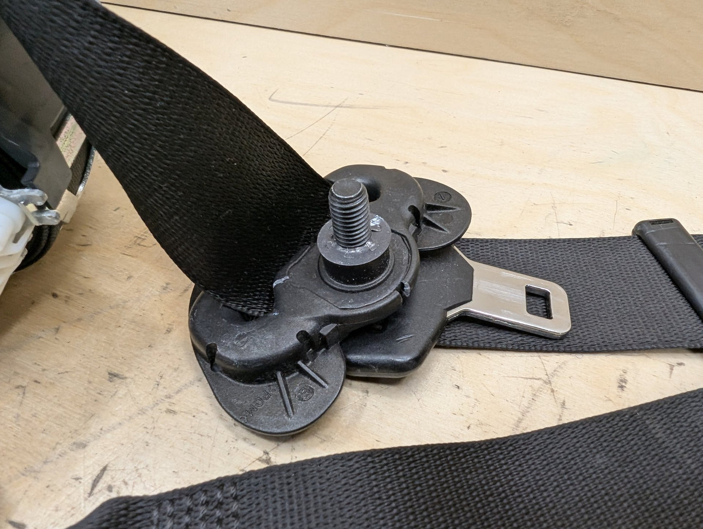 12-20 OEM BMW F30 F36 F80 M3 Front Right Passenger Side Seatbelt Retractor Black
