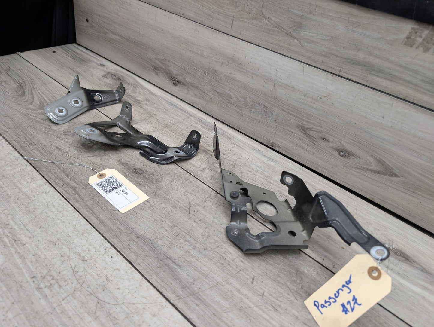 19-23 OEM BMW G20 330 M340 Front Right Passenger Side Fender Holder Bracket SET