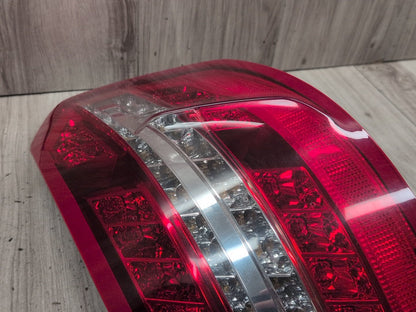 2009-2012 Mercedes-Benz E550 W212 Rear Right Passenger Outer Tail Light A2129060858 OEM