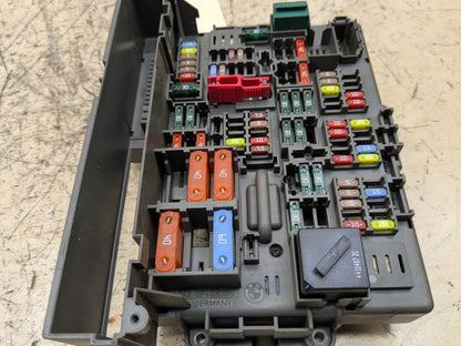 2007-2013 BMW 328i E92 Front Power Distribution Fuse Box 9119444 OEM