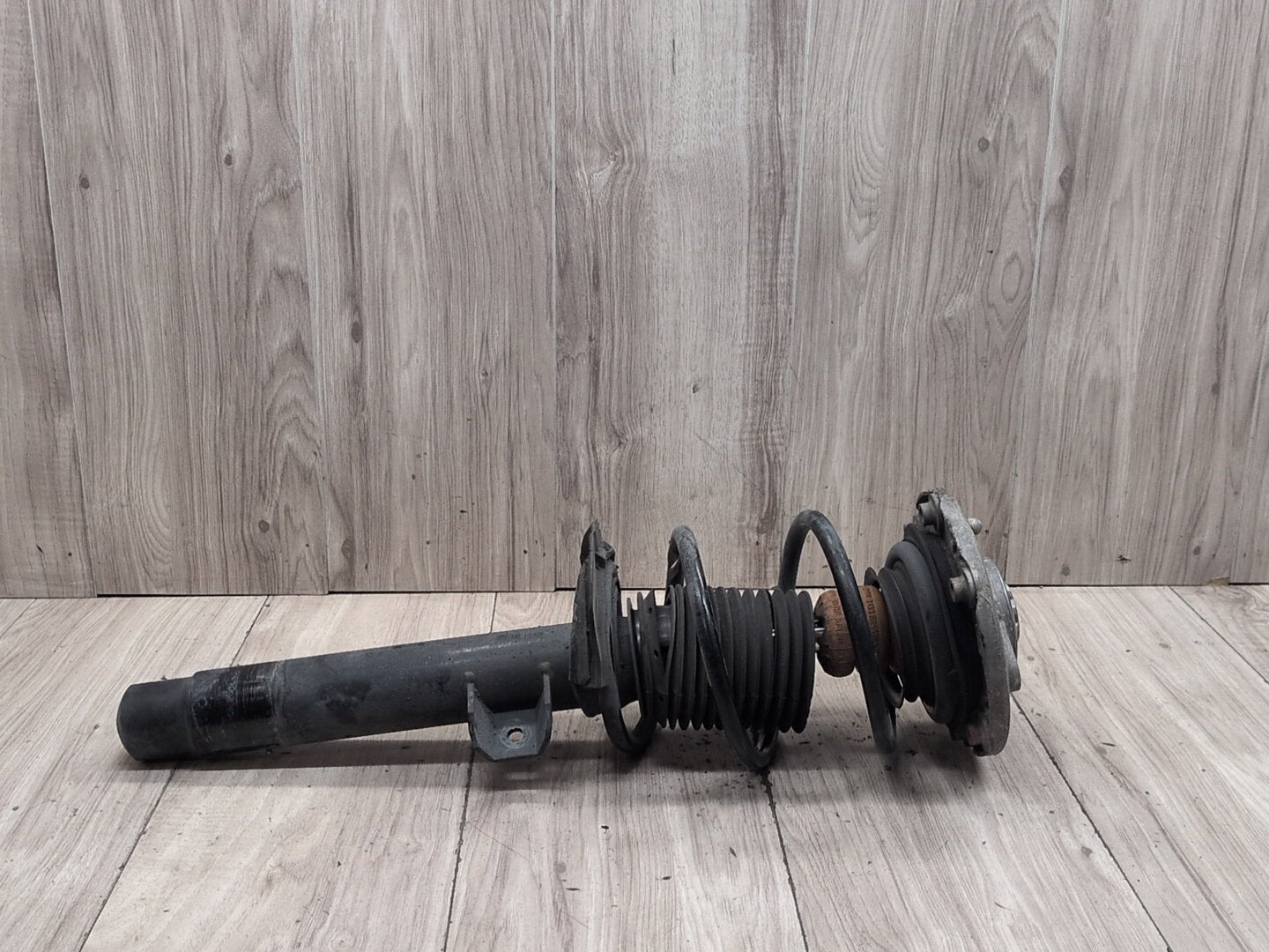 2014-2020 BMW 435i F32 - Front Left or Right Spring Strut Shock Absorber PN: 6873755