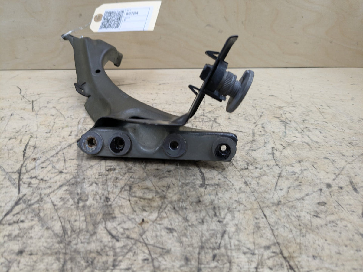 2012-2018 Audi A6 C7 Front Left Driver Fender Bracket 4G0805815 OEM