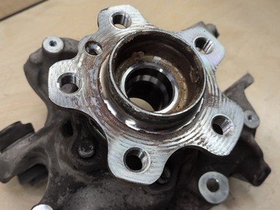 OEM BMW G01 X3 30i 30iX M40iX REAR Right Passenger Knuckle Hub Spindle Bearing