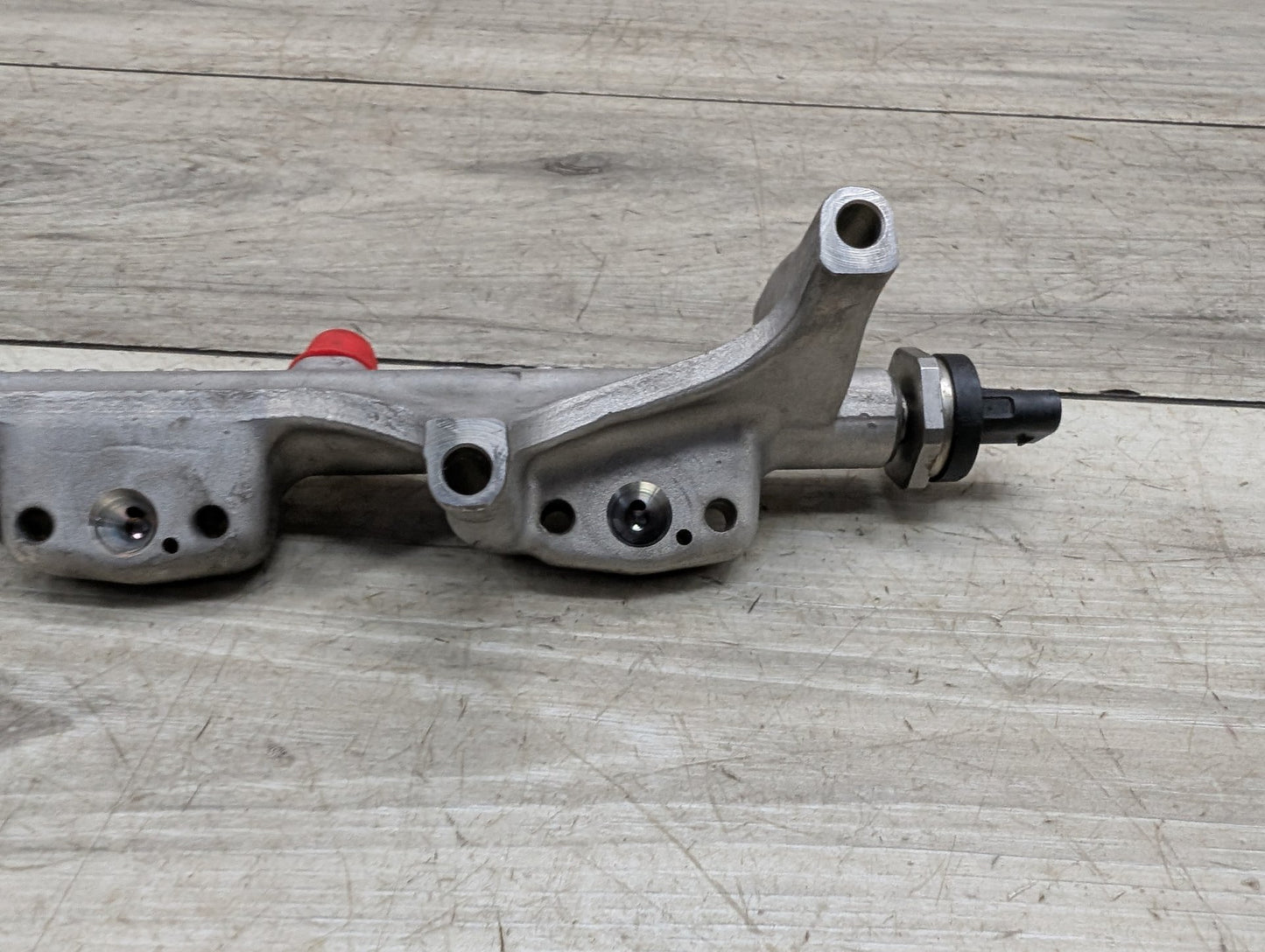 OEM BMW F30 G30 M240 340 440 540 740 Engine Pressure Fuel Injector Rail Line B58