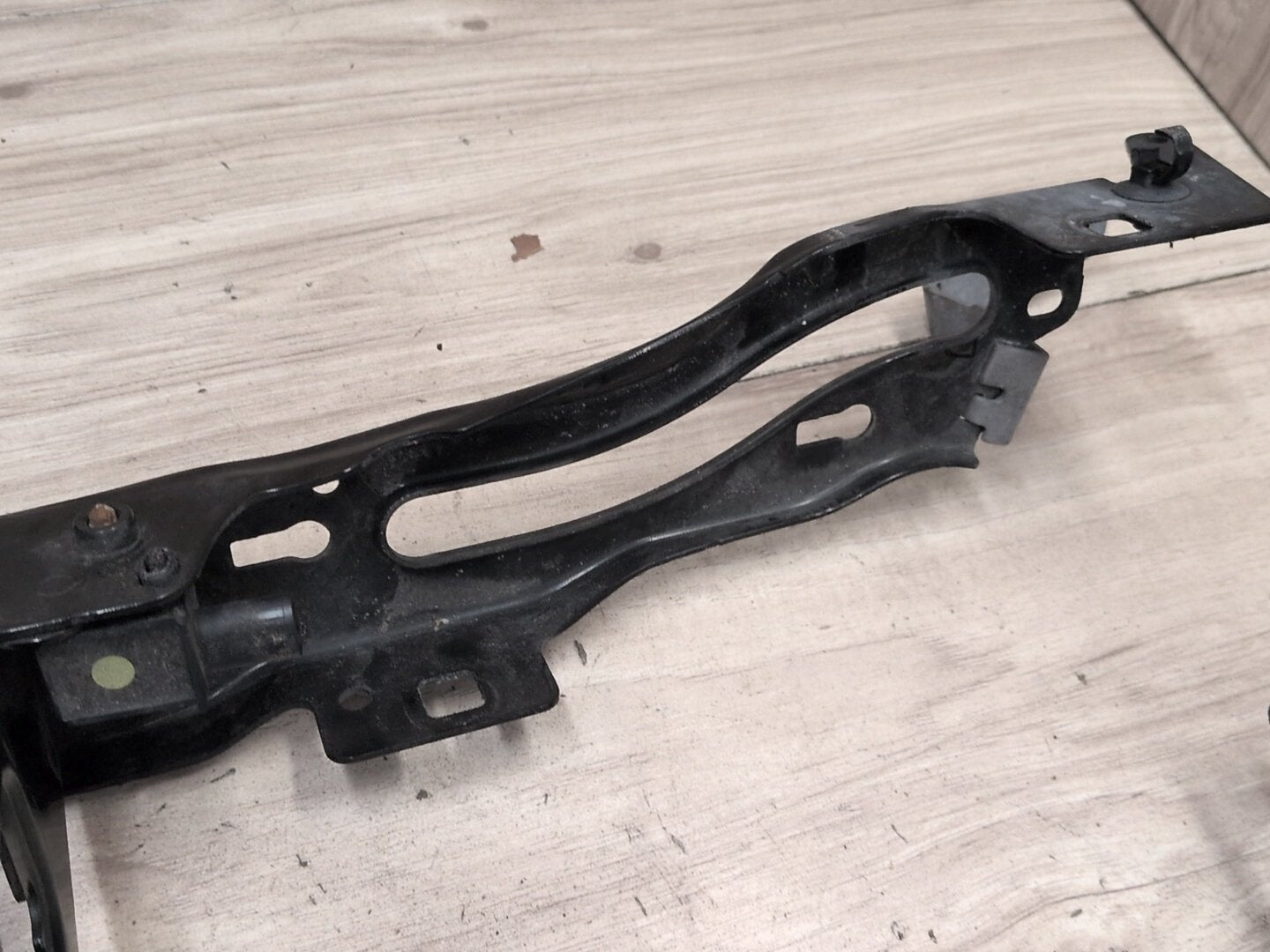 OEM BMW F22 F30 F32 F33 F36 Front Left Driver Headlight Support Mount Bracket