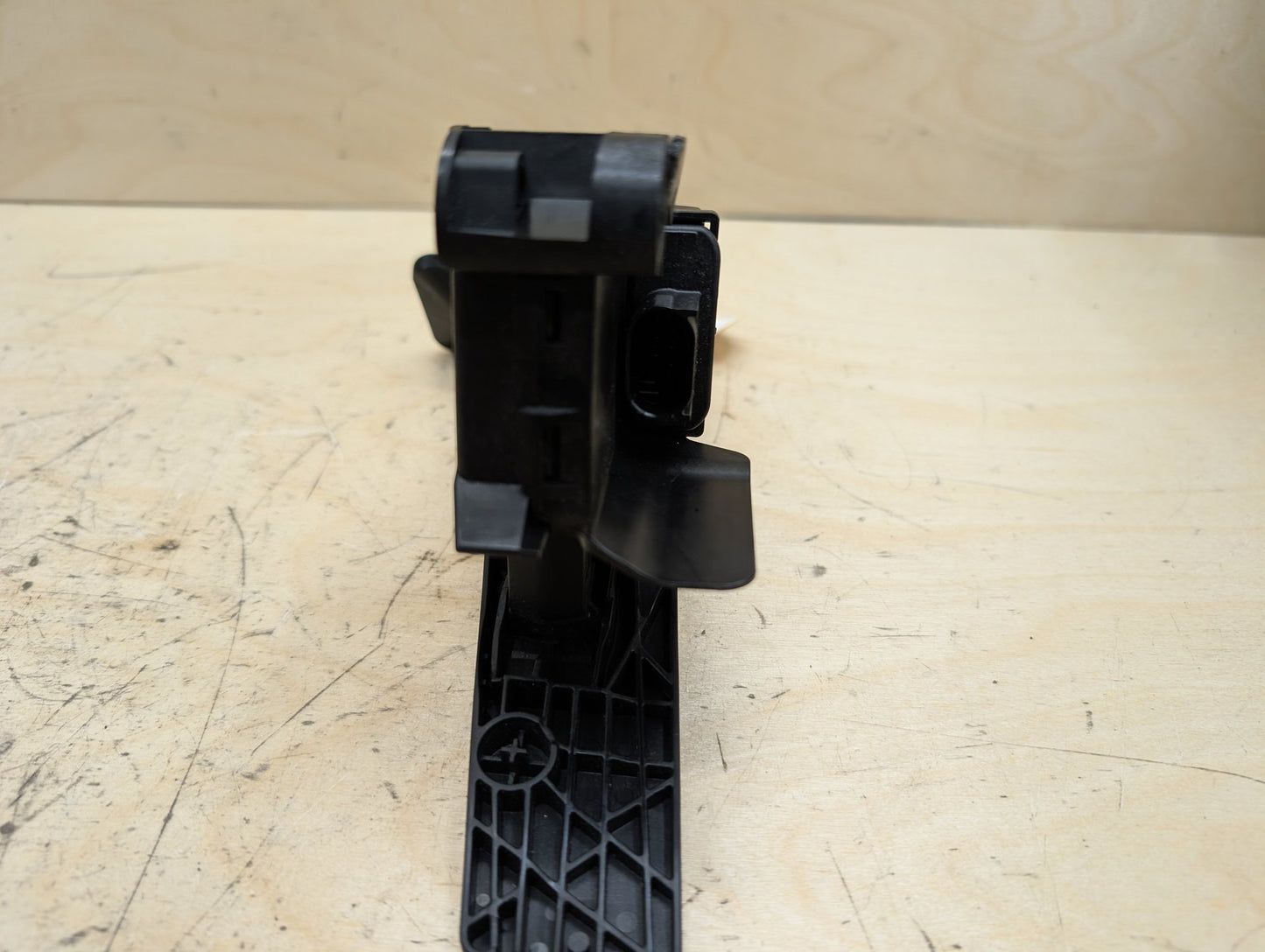OEM BMW F15 F22 F25 F30 F36 F80 G01 G05 G20 X3 X5 Accelerator Throttle Gas Pedal