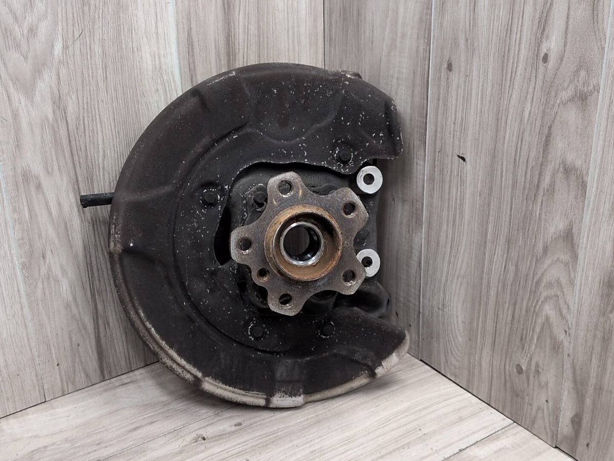 2017-2023 BMW M550i G30 Rear Left Driver Spindle Knuckle w/ Bearing 6866337 OEM