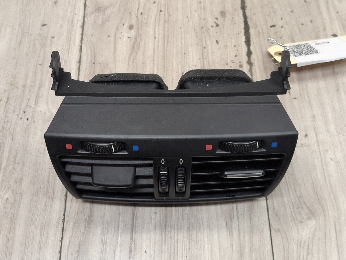 07-14 OEM BMW E70 E71 X5 X6 X5M X6M Rear Center AC Air Vent Grille Black