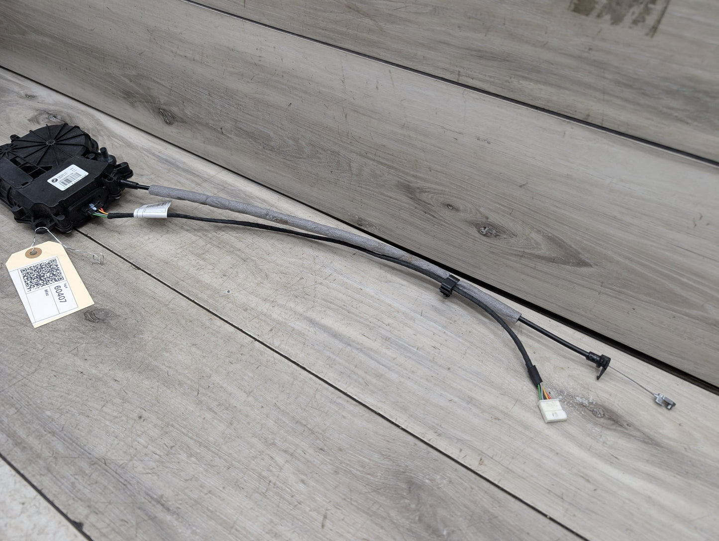 2017-2023 BMW 530i G30 Liftgate Trunk Lid Liftgate Lock Latch Actuator 7383561