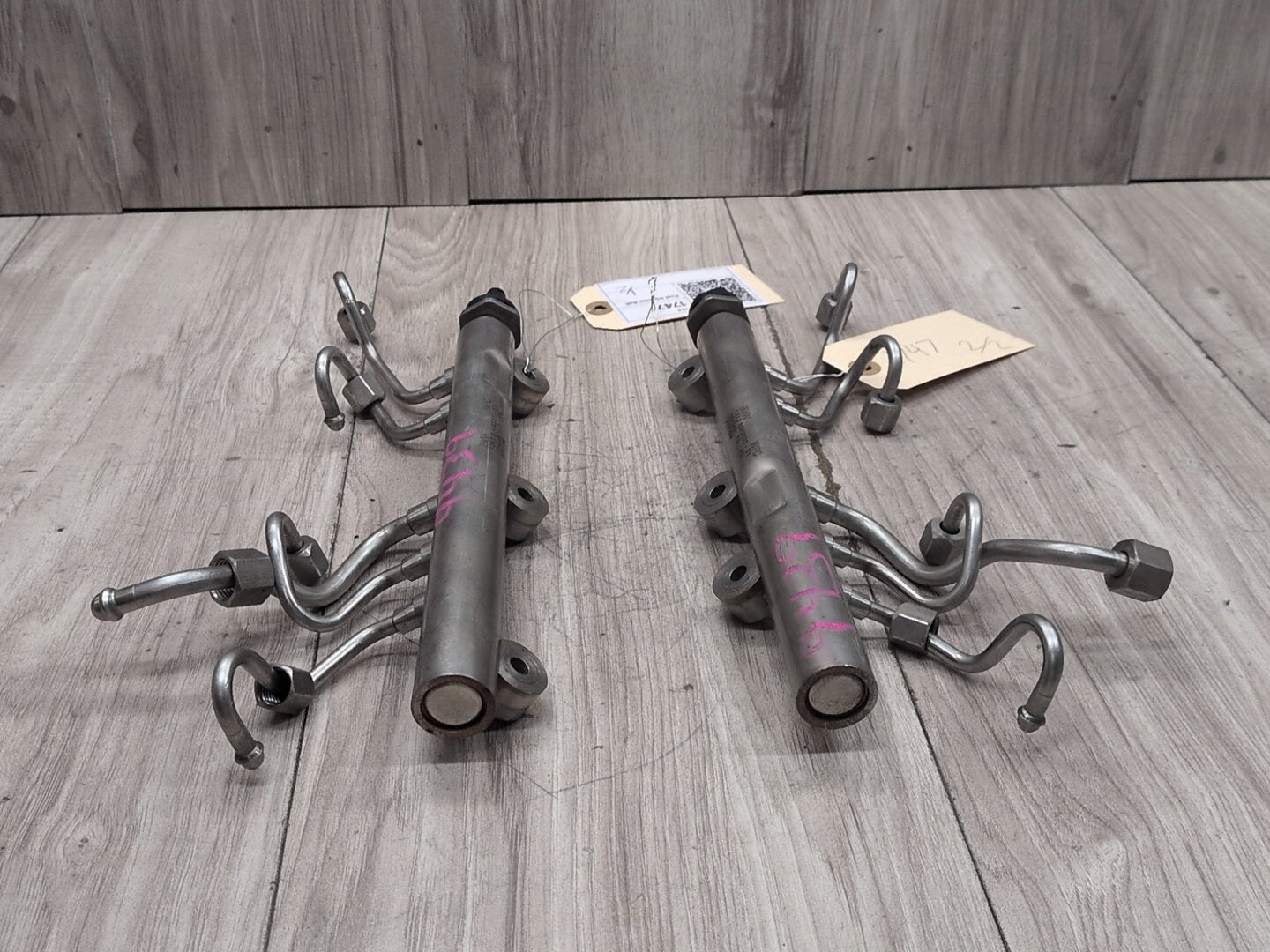 2014 - 2018 BMW X5 F85 Engine Motor Fuel Injector Rail Line SET 8649320 S63B44T2