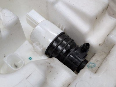 OEM BMW G20 G22 330 M340 430 M440 Windshield Wipe Washer Bottle Tank Reservoir