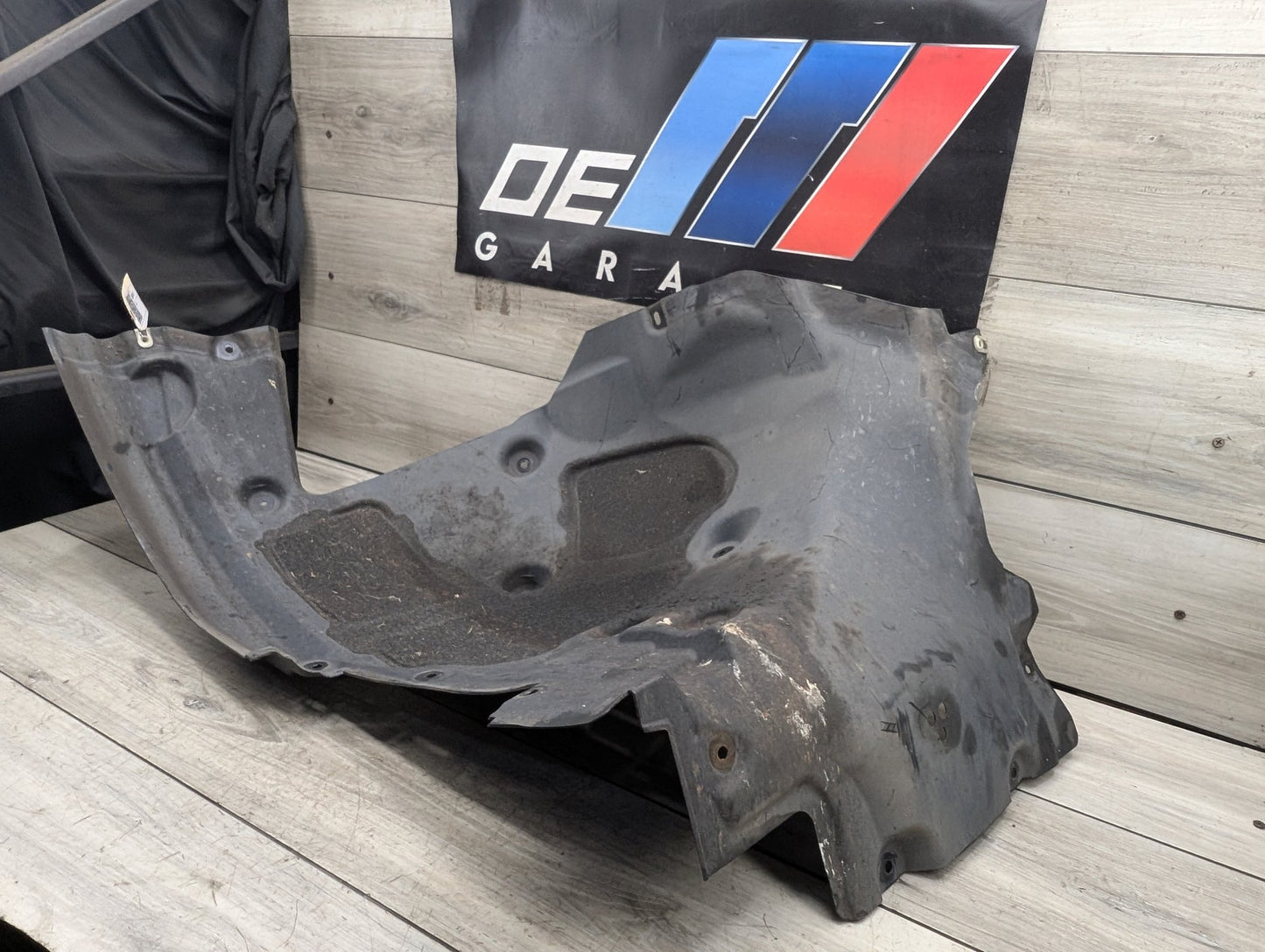 OEM BMW G30 540 M550 M SPORT Front Right Passenger Fender Liner Splash Shield