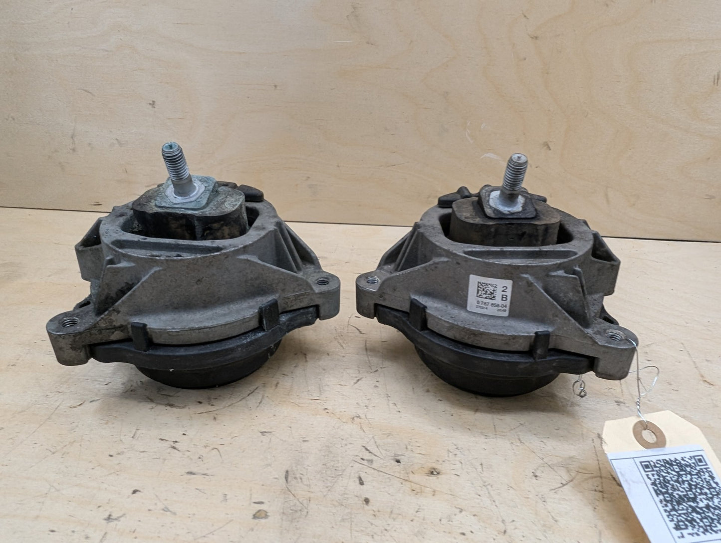 2012-2018 BMW F30 328i N47D20O1 Left Right Engine Bracket Support Mount SET 6787657