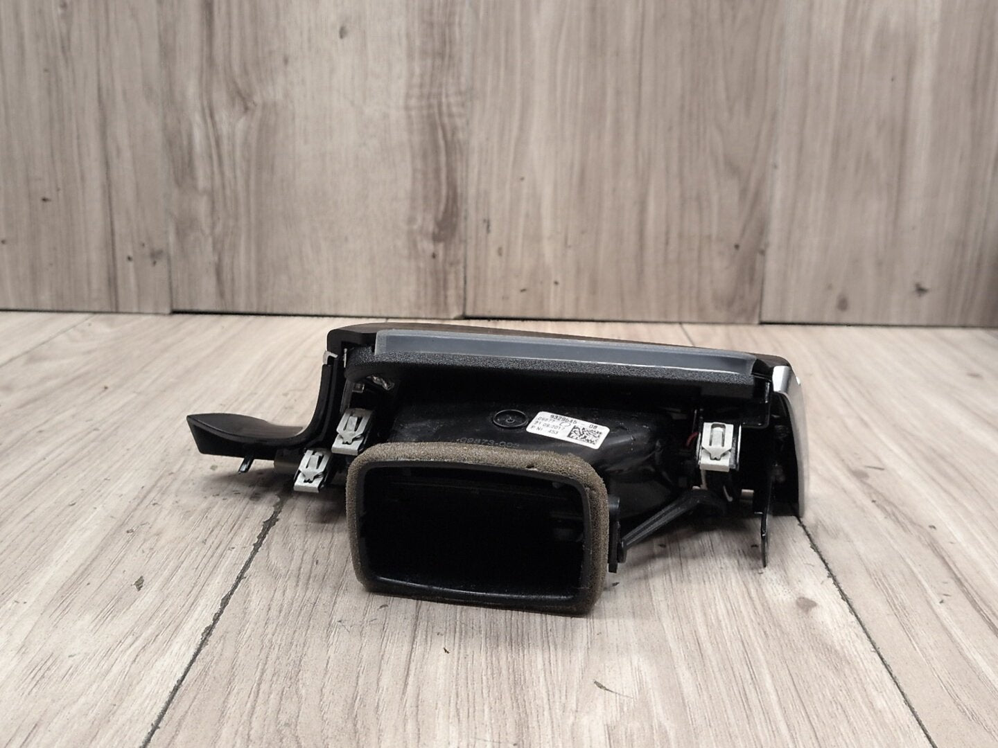OEM BMW F90 M5 G30 G32 530 540 M550 640 Left Driver Side Air AC Vent Dash Grille