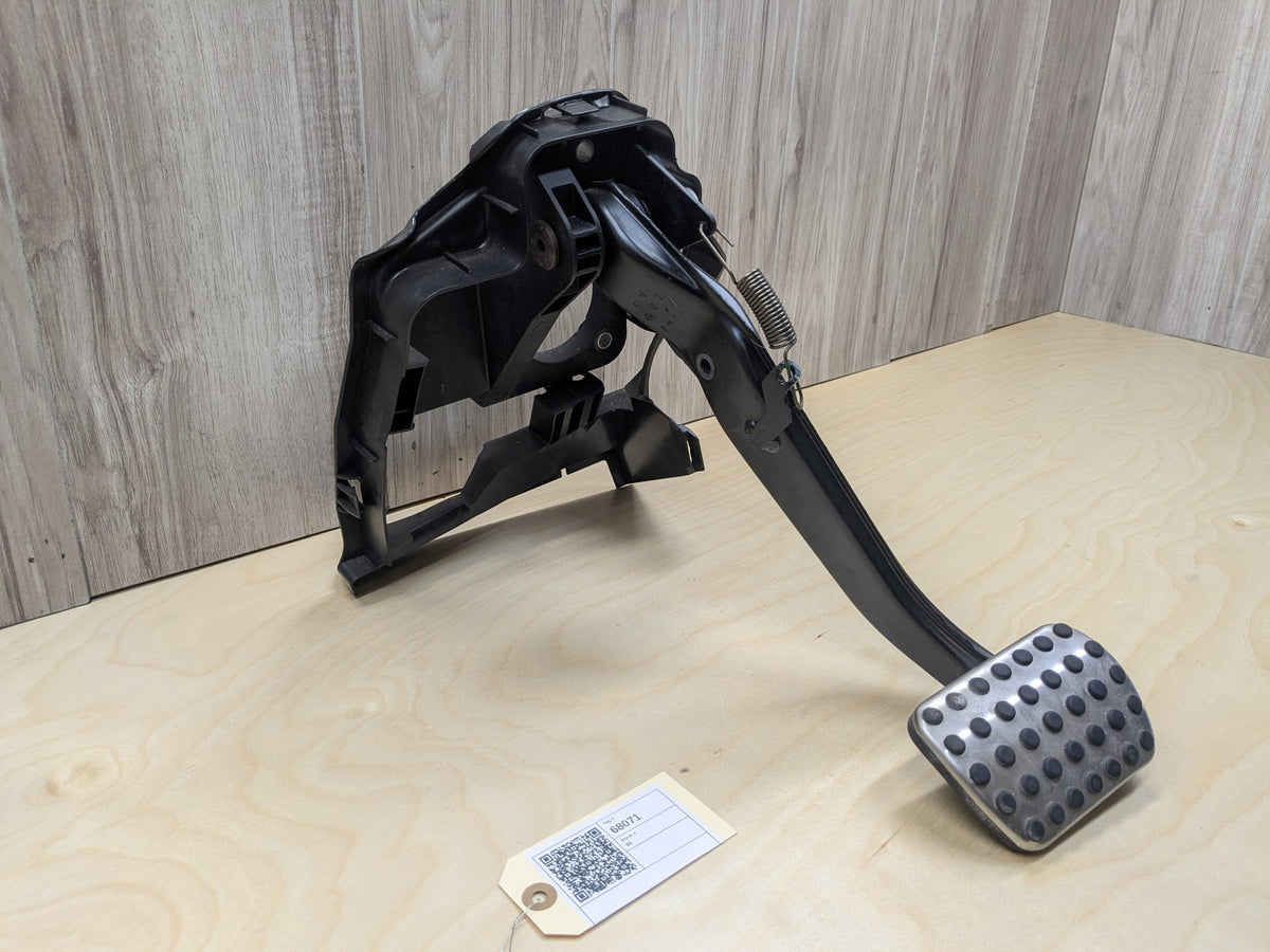 2009-2011 Mercedes-Benz SLK-Class R171 Gas Accelarator Pedal A1712900901 OEM