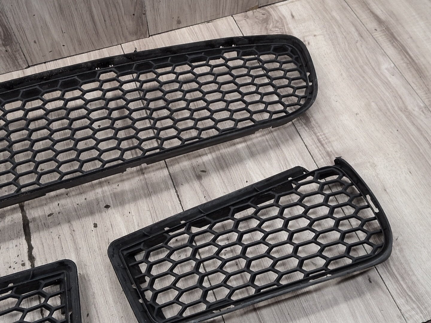 2012-2018 BMW M6 F06 Front Left Right Center Bumper Cover Grilles SET 8050494