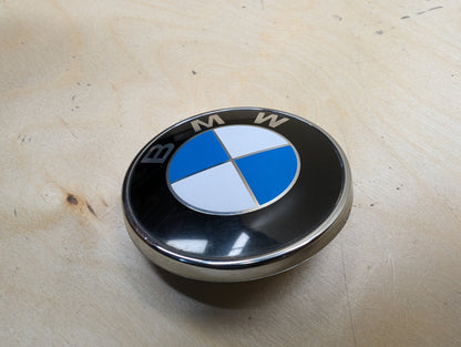 2007-2013 BMW 335i E93 Emblem Badge Symbol Logo 7146052