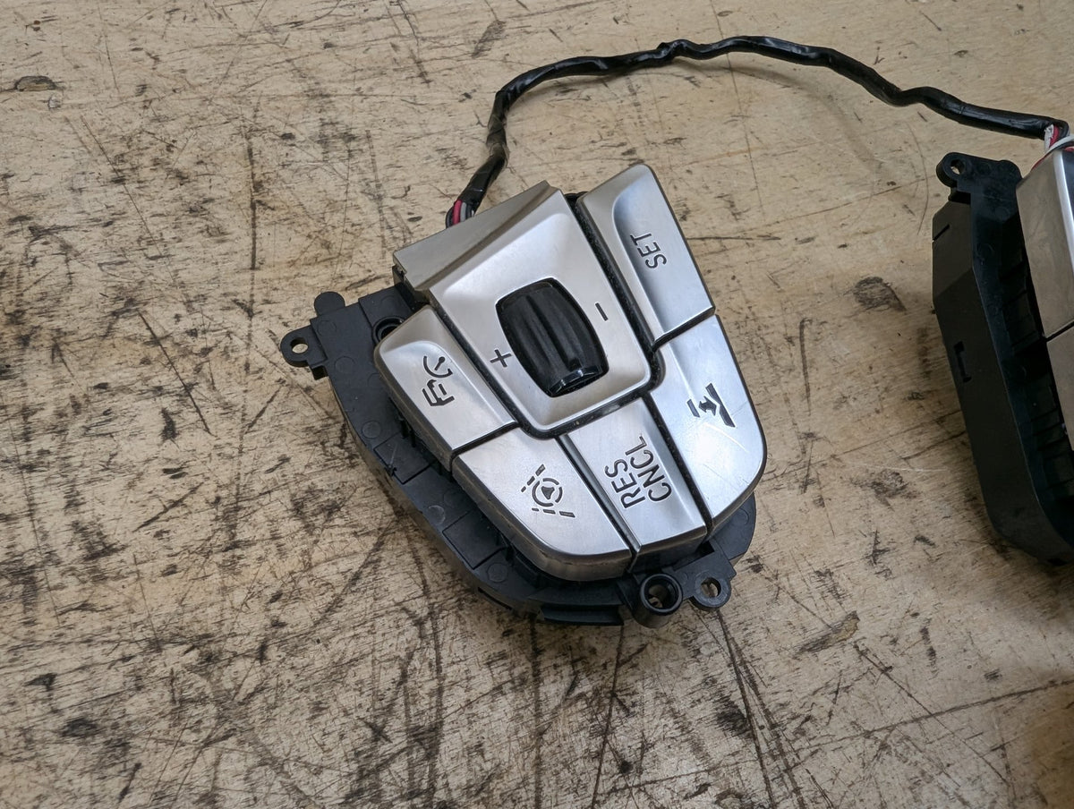 16-19 OEM BMW G11 G12 740 750 M760 SPORT Steering Wheel Multi Switch Button