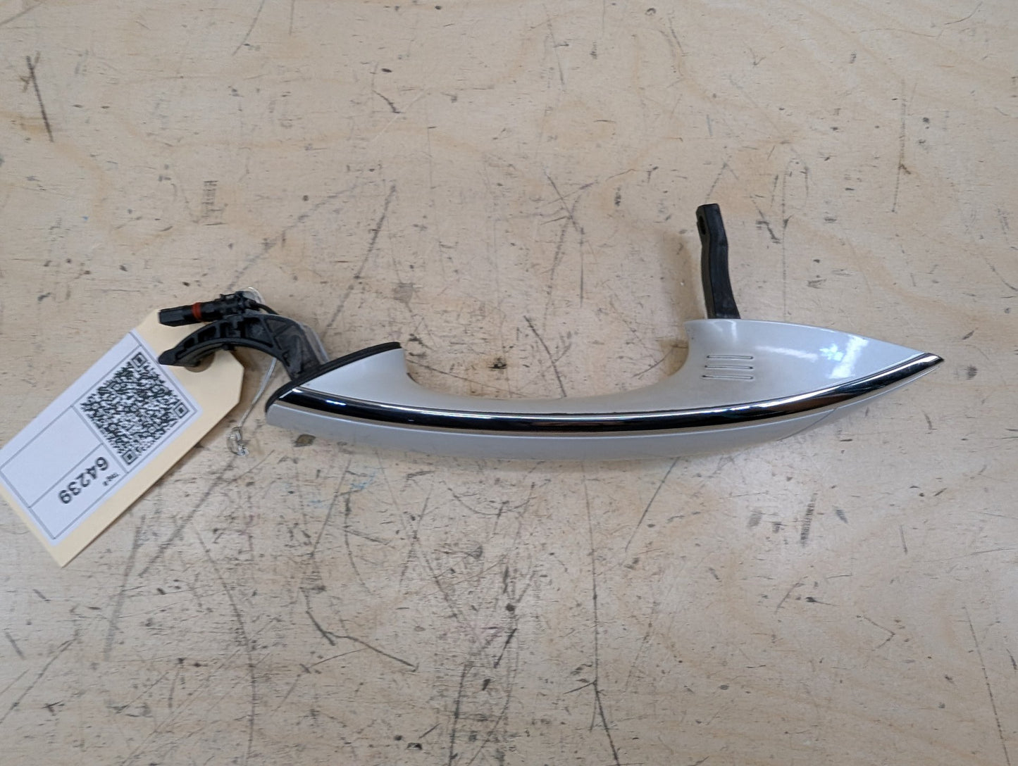 2016-2022 BMW 750i G12 Front Left Driver Exterior Door Handle w/ Comfort Access 7411053