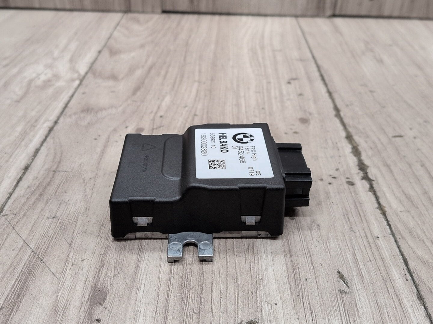 17-24 OEM BMW G01 G05 G12 G20 G22 G42 G30 G80 G82 Fuel Pump Control Module Unit