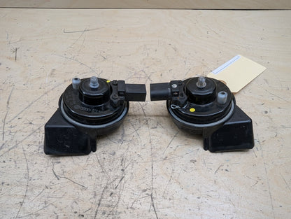 2011-2017 Audi RS5 8T Alarm Horns SET 8T0951223