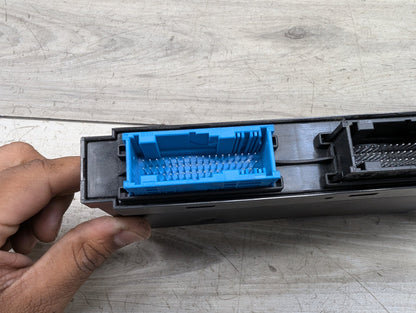 06-13 OEM BMW E88 E90 E92 E93 Junction Box for Electronics 3 Module Unit JBBFE II