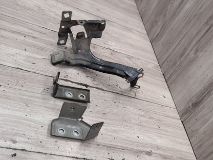 2016-2022 BMW 750i G12 Front Right Passenger Fender Brackets SET 7413402 OEM