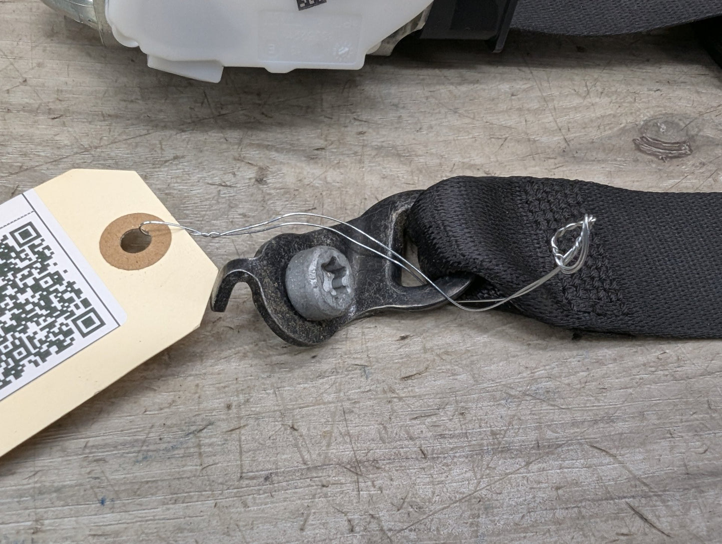 12-20 OEM BMW F30 F36 F80 M3 Front Left Driver Side Seatbelt Retractor Black