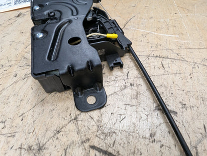 OEM BMW F44 F90 G20 G22 G26 G30 G42 G80 G82 Trunk Lid Latch Lock Opener Actuator