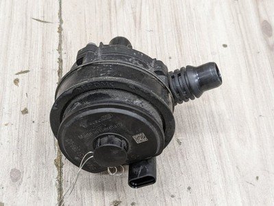 *OEM BMW G01 G05 G20 G22 G30 G42 G80 G82 G83 M3 M4 Engine Auxiliary Water Pump
