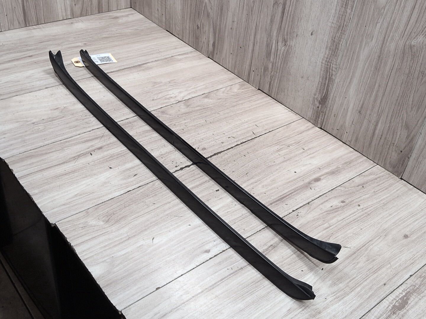 2007-2013 BMW X5 E70 Front Left Right Side Windshield Drip Trim Molding SET 7250395