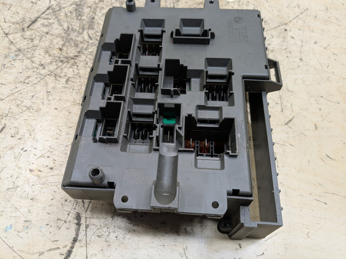 2007-2013 BMW 328i E92 Front Power Distribution Fuse Box 9119444 OEM