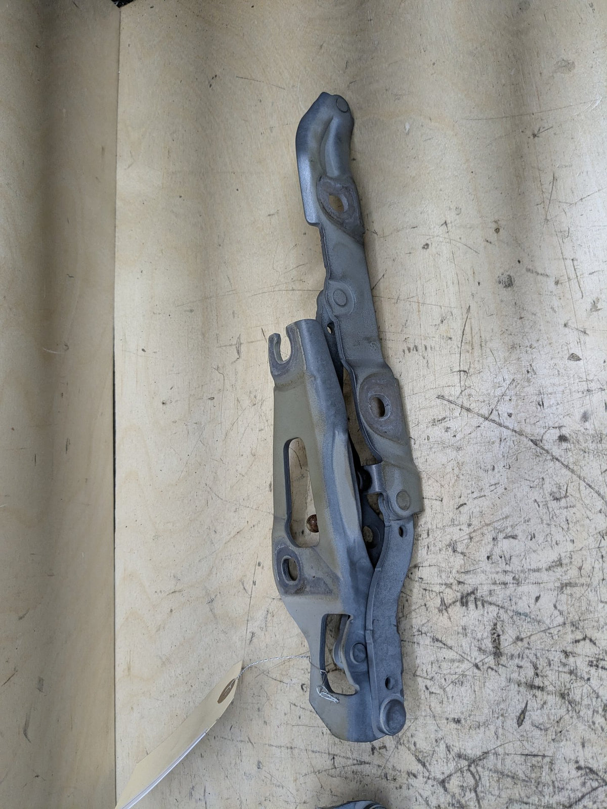 2007-2013 BMW 328i E92 Rear Upper Liftgate Trunk Support Hinges SET 7060628 OEM